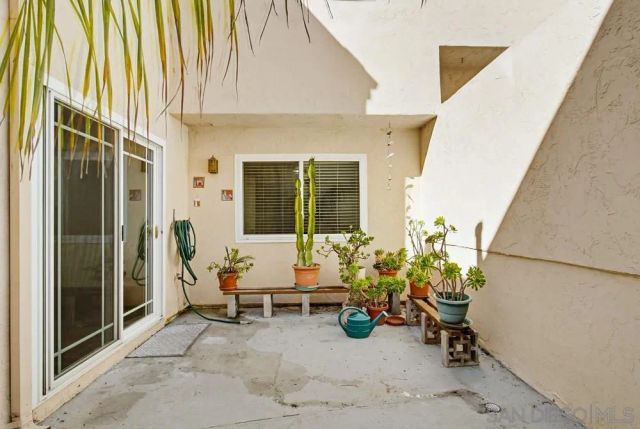 5517 Caminito Katerina, San Diego, CA 92111