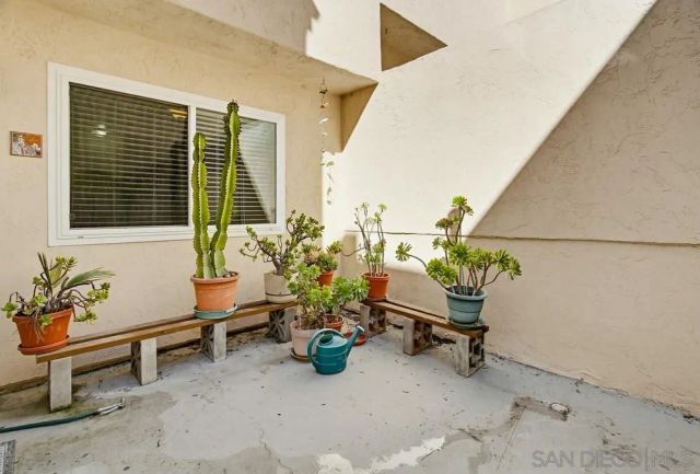 5517 Caminito Katerina, San Diego, CA 92111