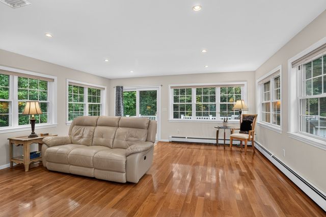 31 Coffee Street, Medway, MA 02053