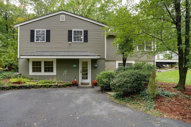 31 Coffee Street, Medway, MA 02053