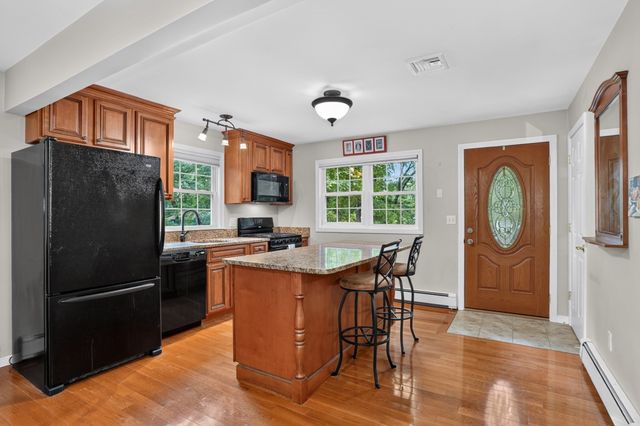 31 Coffee Street, Medway, MA 02053