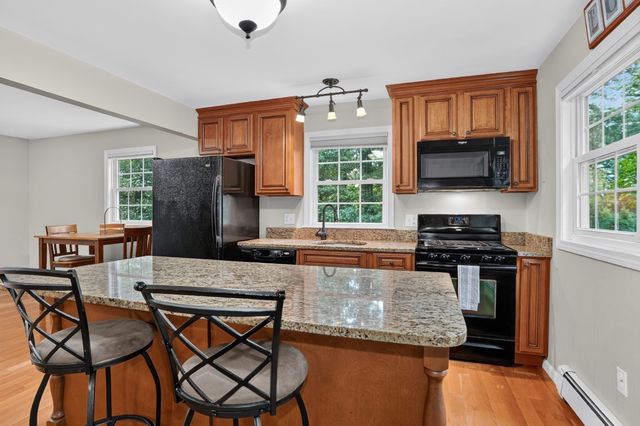 31 Coffee Street, Medway, MA 02053
