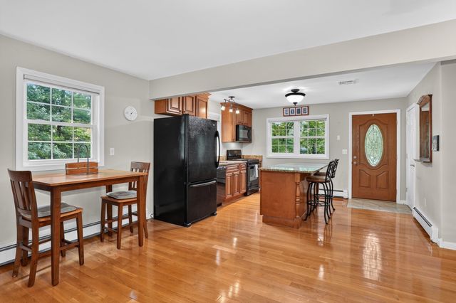 31 Coffee Street, Medway, MA 02053