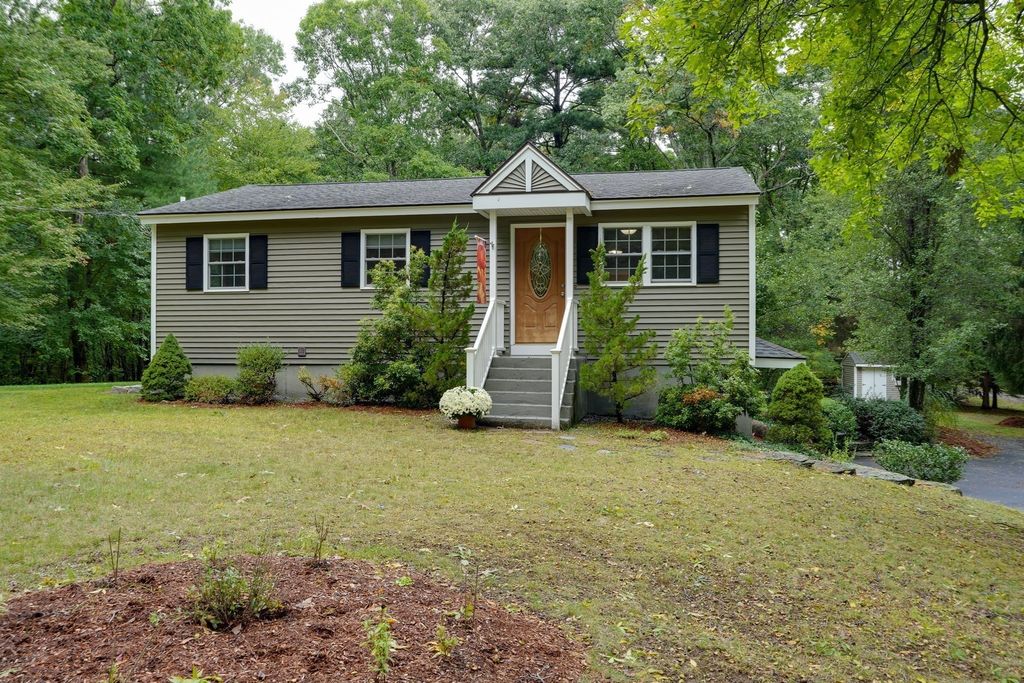 31 Coffee Street, Medway, MA 02053