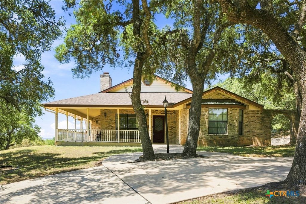 5691 Circle Oak Drive, Bulverde, TX 78163