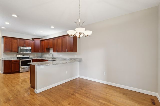 1927 NW 126th Street, Clive, IA 50325