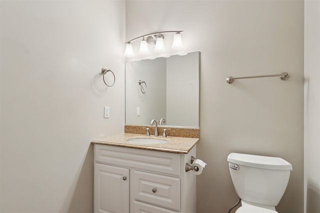 1927 NW 126th Street, Clive, IA 50325