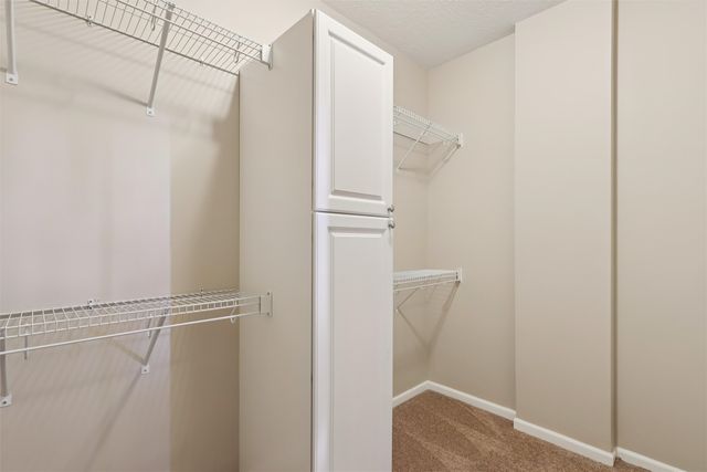 1927 NW 126th Street, Clive, IA 50325