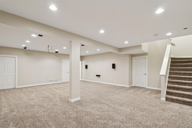 1927 NW 126th Street, Clive, IA 50325