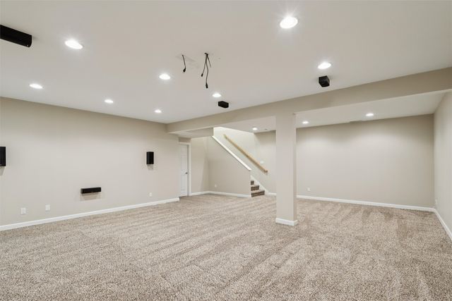 1927 NW 126th Street, Clive, IA 50325