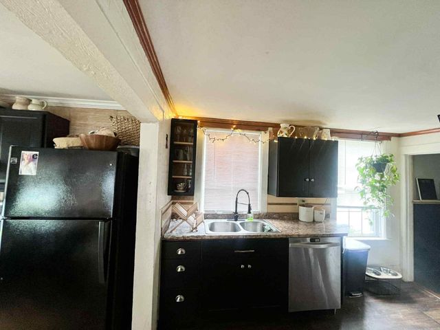 12 Laurel Avenue, Rockingham, VT 05101