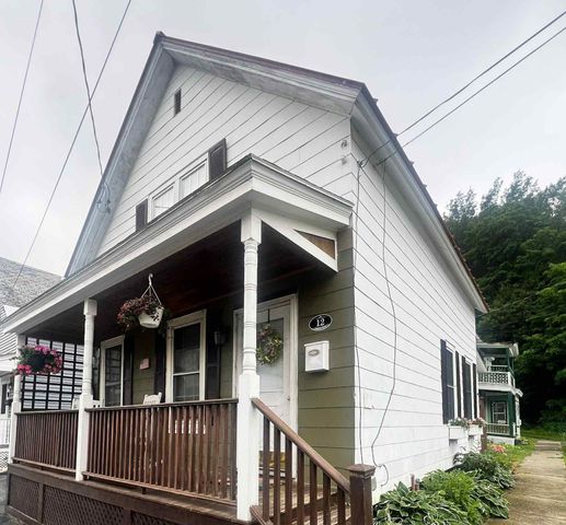 12 Laurel Avenue, Rockingham, VT 05101