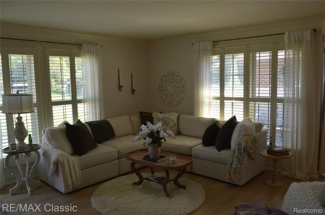 40605 Newport Drive E 294, Plymouth Charter Township, MI 48170