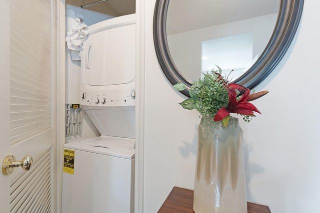 2323 Fairwind Drive 858, Houston, TX 77062