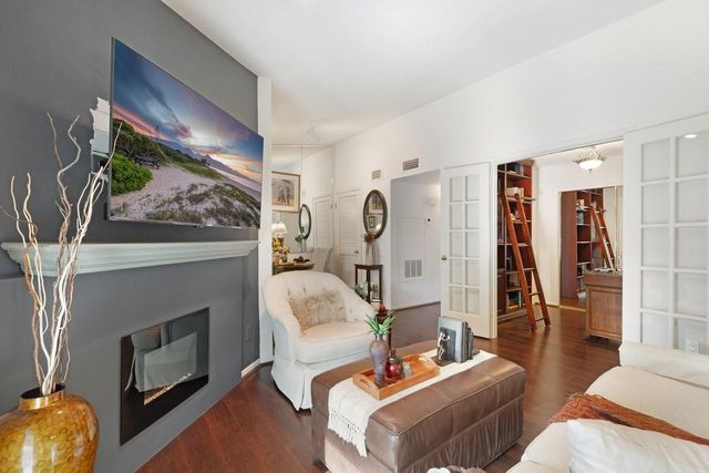 2323 Fairwind Drive 858, Houston, TX 77062