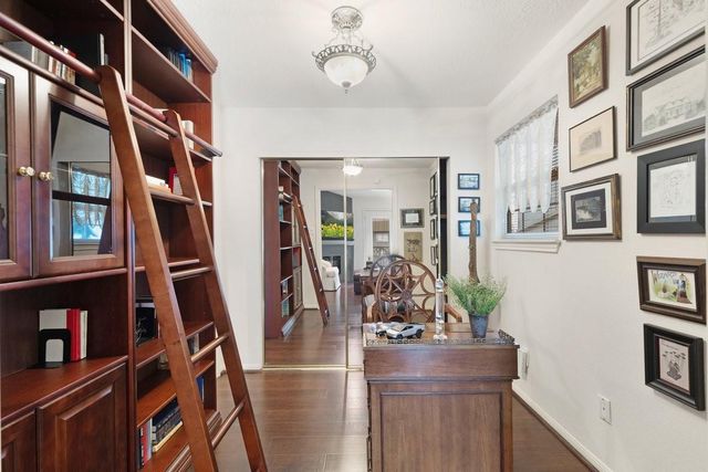 2323 Fairwind Drive 858, Houston, TX 77062