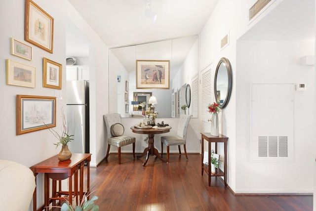 2323 Fairwind Drive 858, Houston, TX 77062