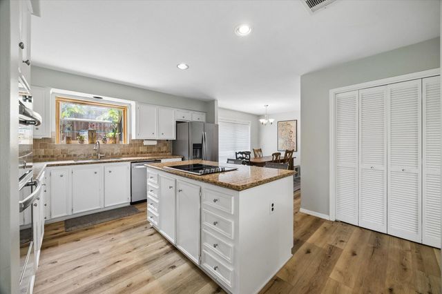 12107 Burgoyne Drive, Houston, TX 77077
