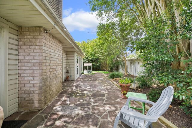 12107 Burgoyne Drive, Houston, TX 77077