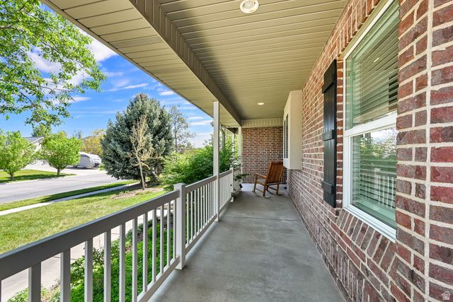 1397 W 2275 S, Syracuse, UT 84075