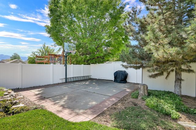 1397 W 2275 S, Syracuse, UT 84075