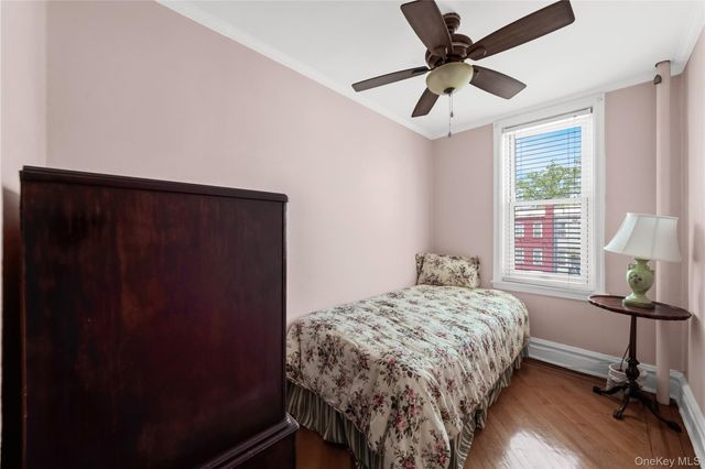 1934 E 29th Street HSE, Brooklyn, NY 11229