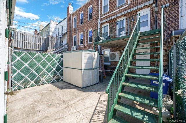 1934 E 29th Street HSE, Brooklyn, NY 11229