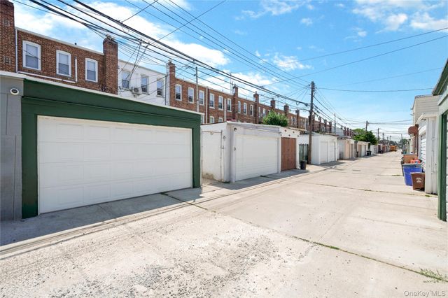 1934 E 29th Street HSE, Brooklyn, NY 11229