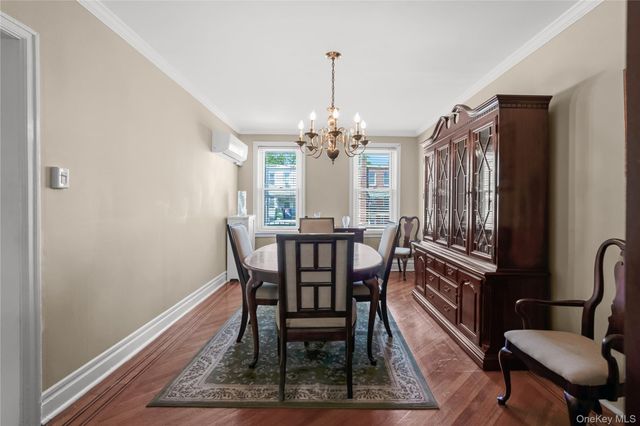 1934 E 29th Street HSE, Brooklyn, NY 11229