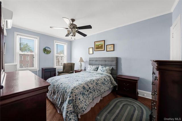 1934 E 29th Street HSE, Brooklyn, NY 11229