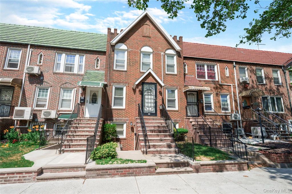 1934 E 29th Street HSE, Brooklyn, NY 11229