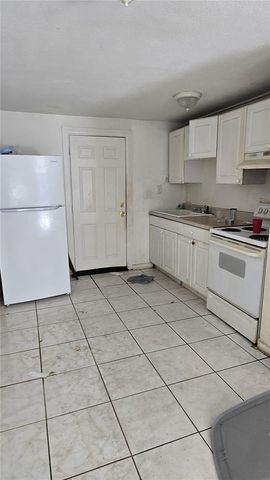 5202 N 45TH STREET, Tampa, FL 33610