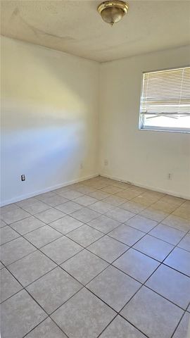 5202 N 45TH STREET, Tampa, FL 33610