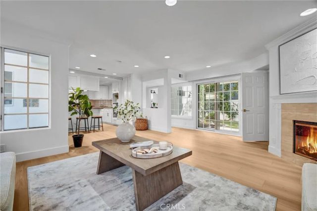 3545 Locust Avenue, Long Beach, CA 90807