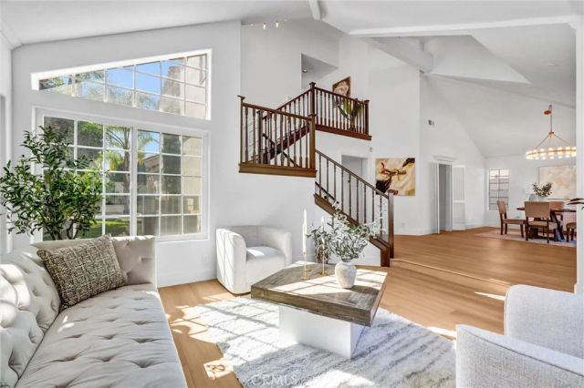 3545 Locust Avenue, Long Beach, CA 90807