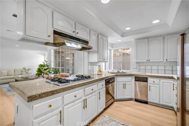 3545 Locust Avenue, Long Beach, CA 90807