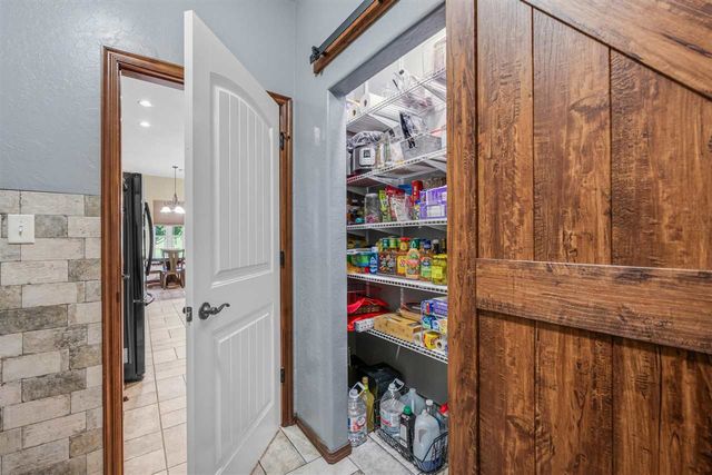 282 NE Road Runner Dr, Fletcher, OK 73541