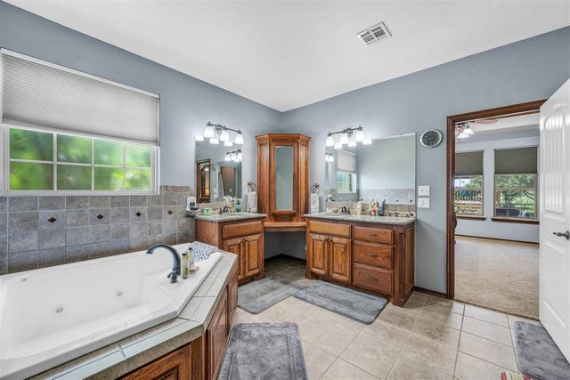 282 NE Road Runner Dr, Fletcher, OK 73541