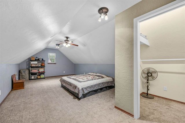 282 NE Road Runner Dr, Fletcher, OK 73541