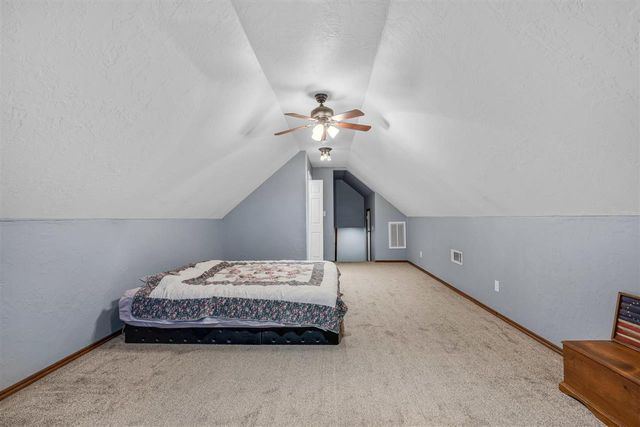 282 NE Road Runner Dr, Fletcher, OK 73541