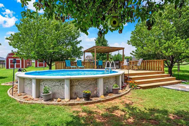 282 NE Road Runner Dr, Fletcher, OK 73541