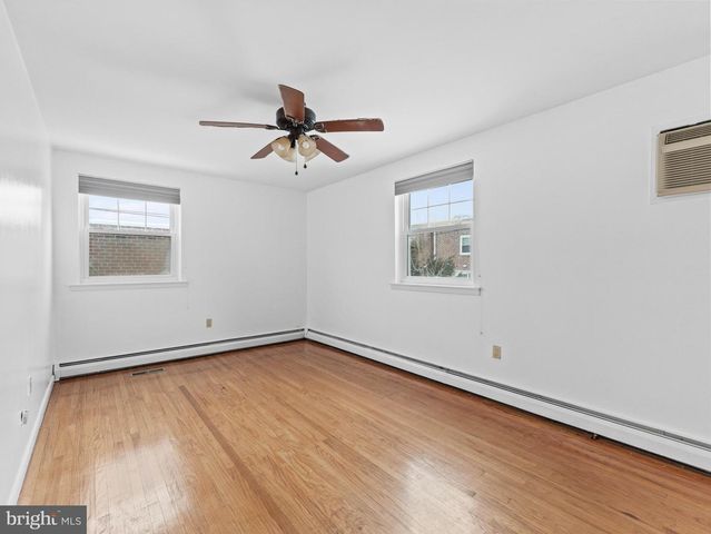 912 BERGEN ST, Philadelphia, PA 19111