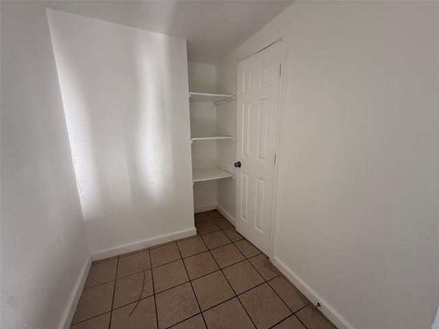 938 Zoe Street 1, Houston, TX 77020