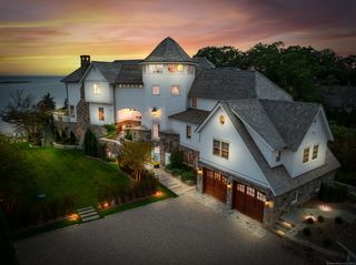 25 Tokeneke Trail, Darien, CT 06820