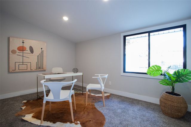 2855 Sharon Street, Dallas, TX 75211