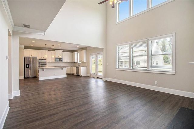 283 Hickory Pointe Drive, Acworth, GA 30101