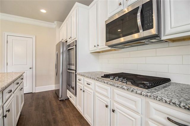 283 Hickory Pointe Drive, Acworth, GA 30101