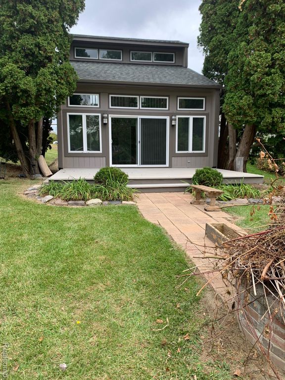 11602 Norway Drive, Hartland Township, MI 48353