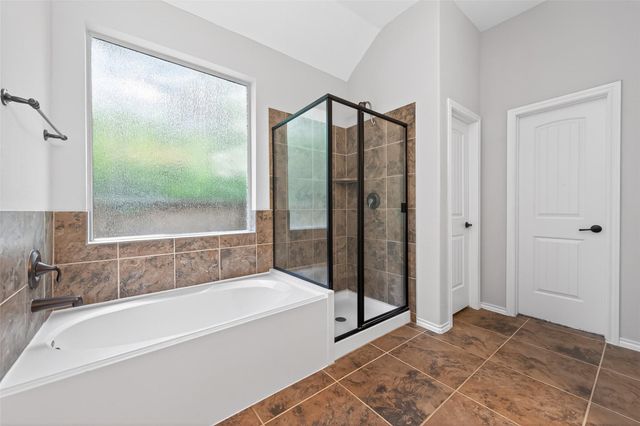 3 Black Swan Court, Magnolia, TX 77354
