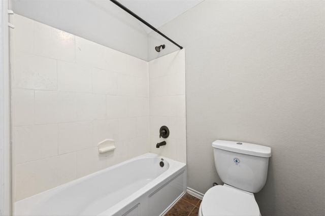 3 Black Swan Court, Magnolia, TX 77354